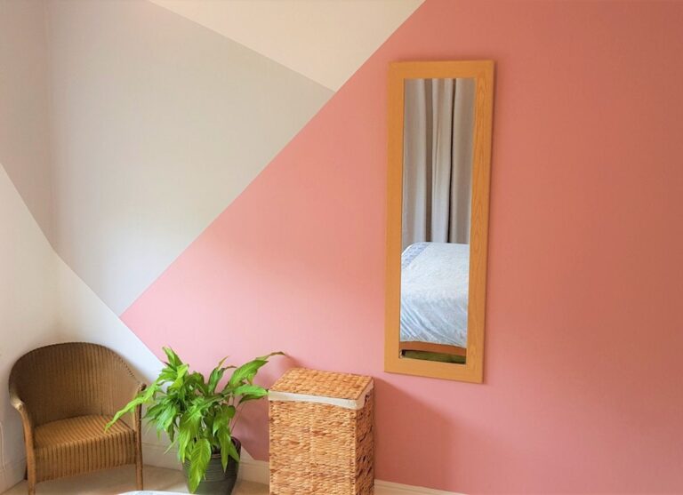 How to remove oil stains from painted walls?