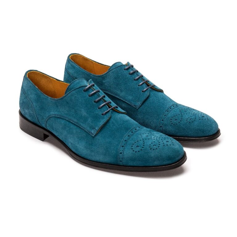 How to remove water stains from suede shoes?