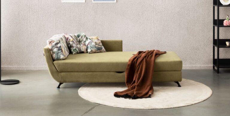 How to remove Coffee stains from couch?